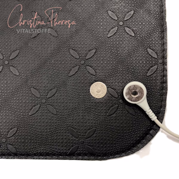 Earthing® Erdungsmatte für Tiere mit magnetischem Anschlusskabel und Erdungsstecker – Bild 2